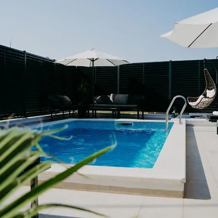 Ami Apartment Solin Exterior photo