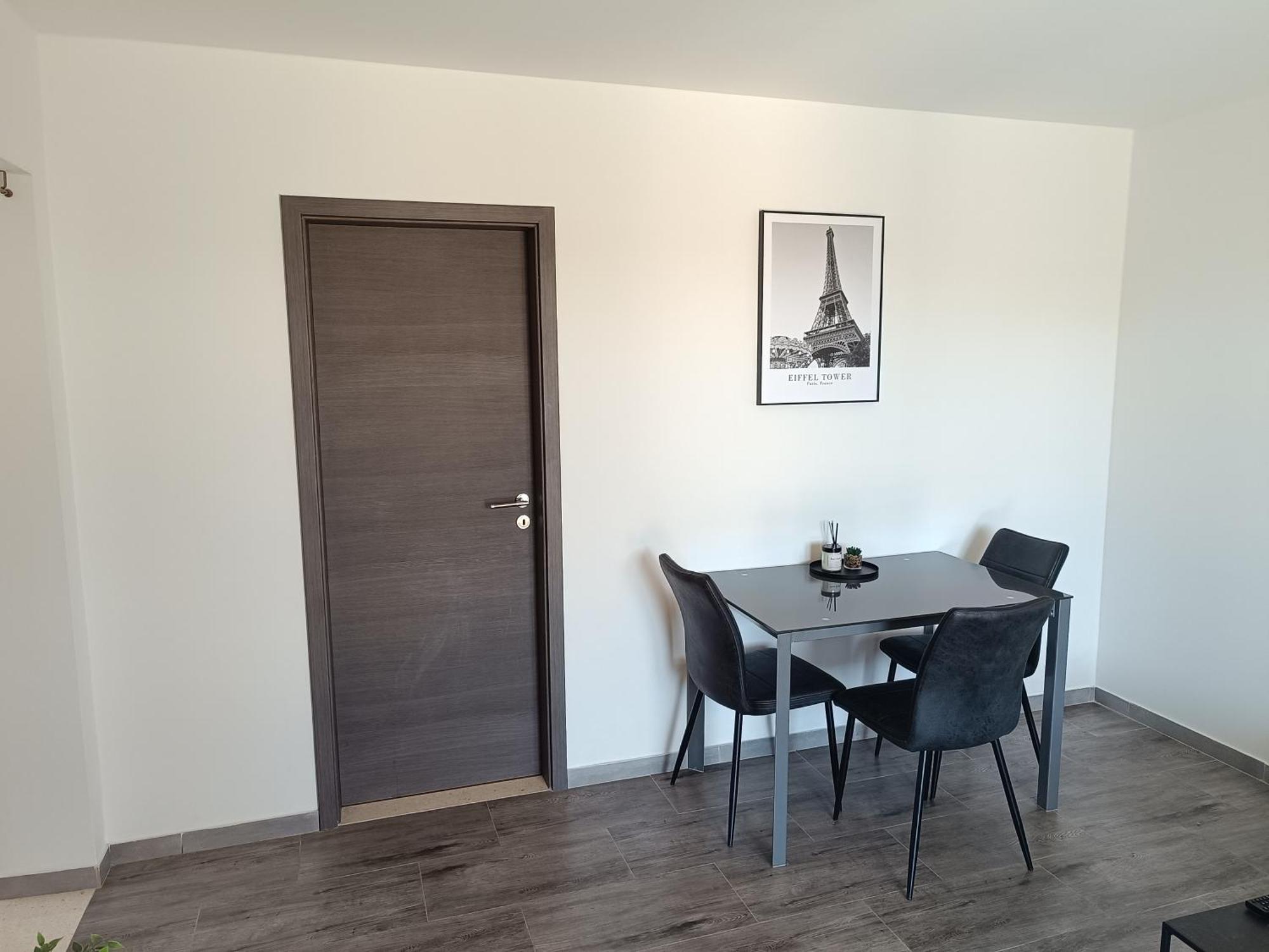 Ami Apartment